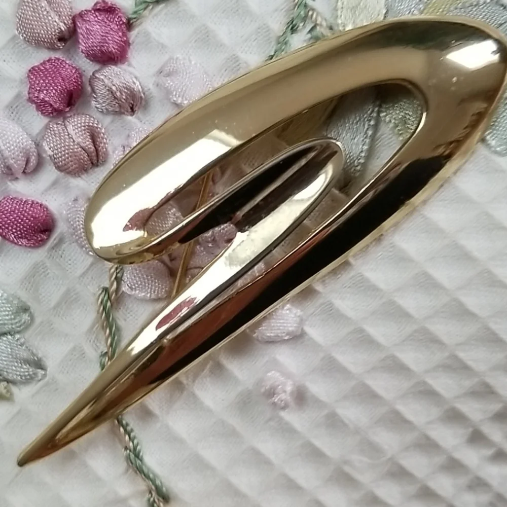 VTG Goldtone Retro pin/brooch
